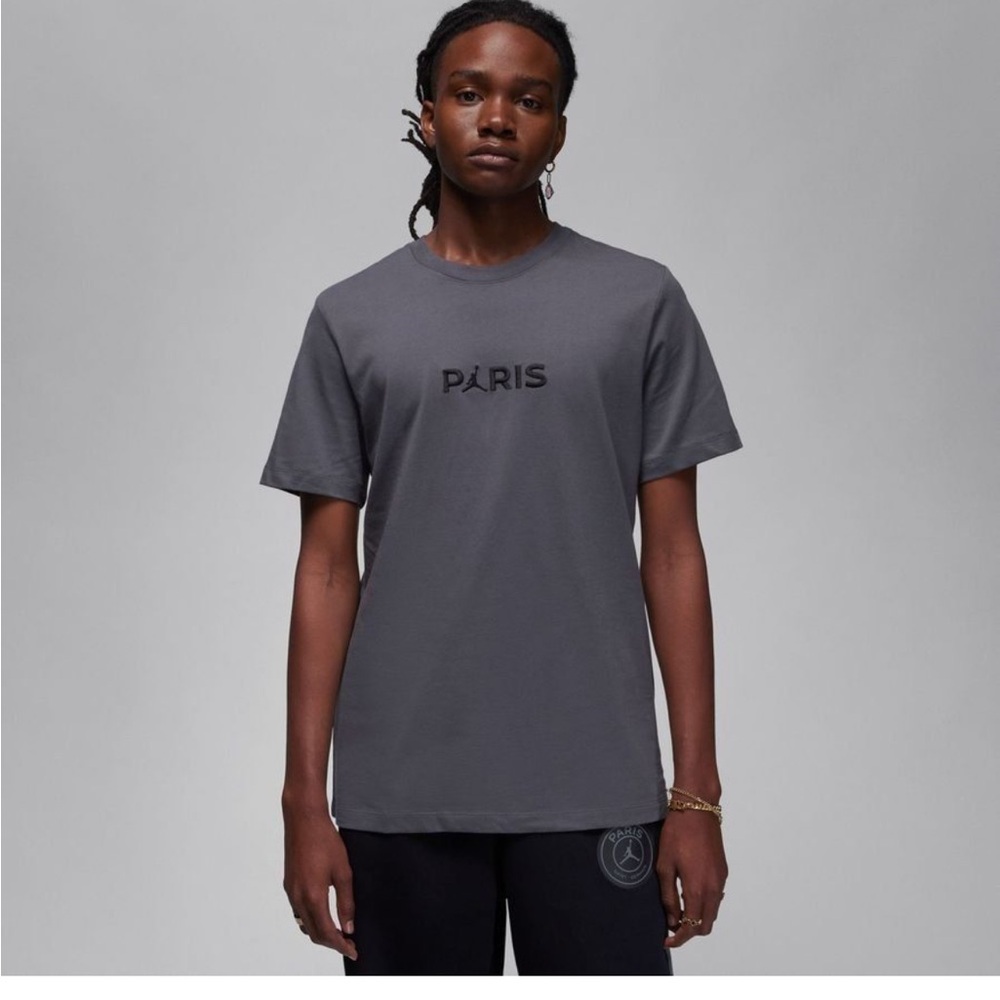 Jordan x Paris Saint-Germain PSG Crewneck T-Shirt Iron Grey Black Sz L. NWT Men